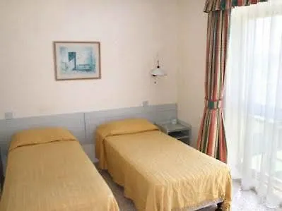 Alfonso 3* San Julián